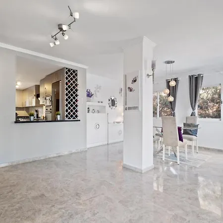 Calahonda Park 300 M De La Playa ! Appartement